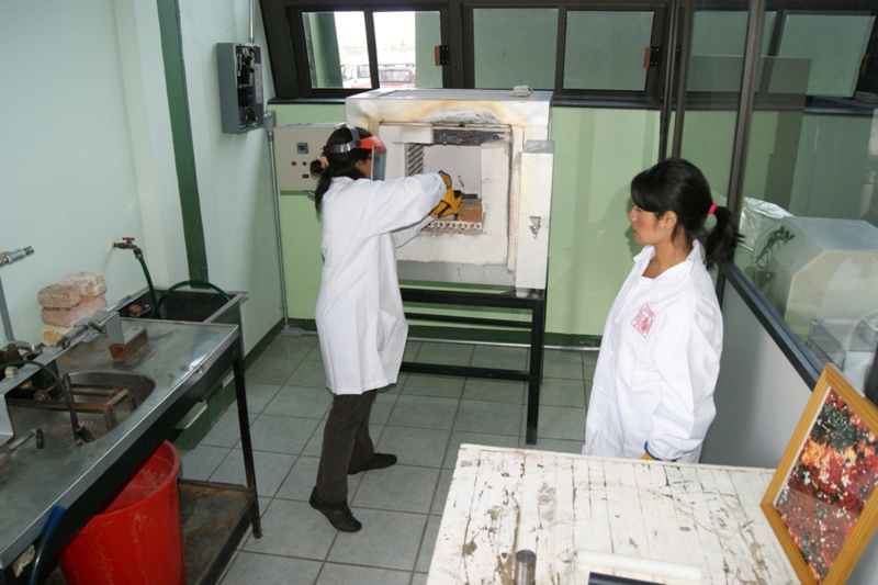 Laboratorios y Equipamiento